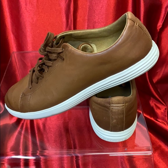 Cole Haan Grand low top sneaker size 8 - Picture 2 of 5
